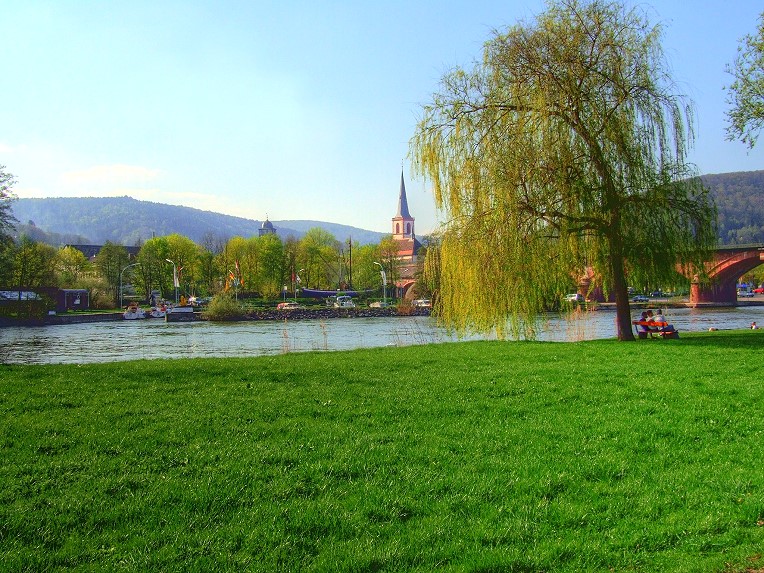 Blick von Lohr Sendelbach auf den Bootshafen in Lohr a. Main