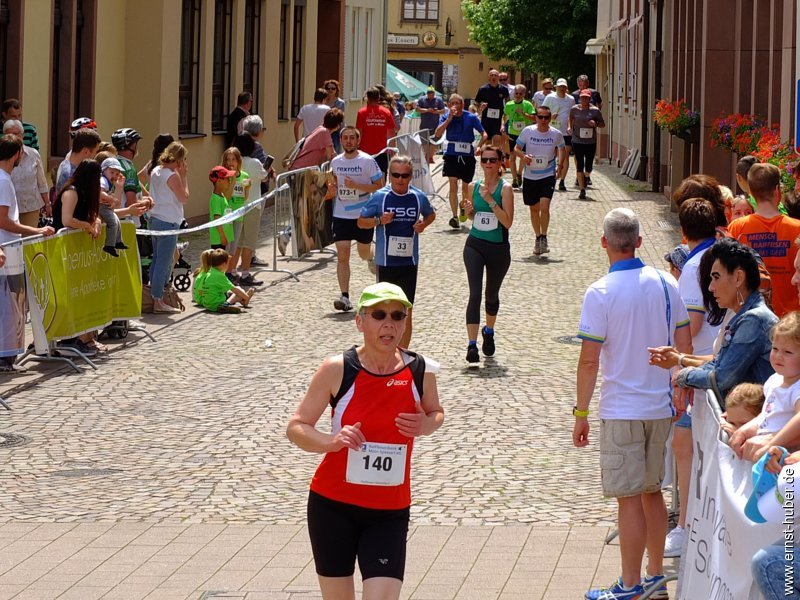 altstadtlauf2019__120.jpg