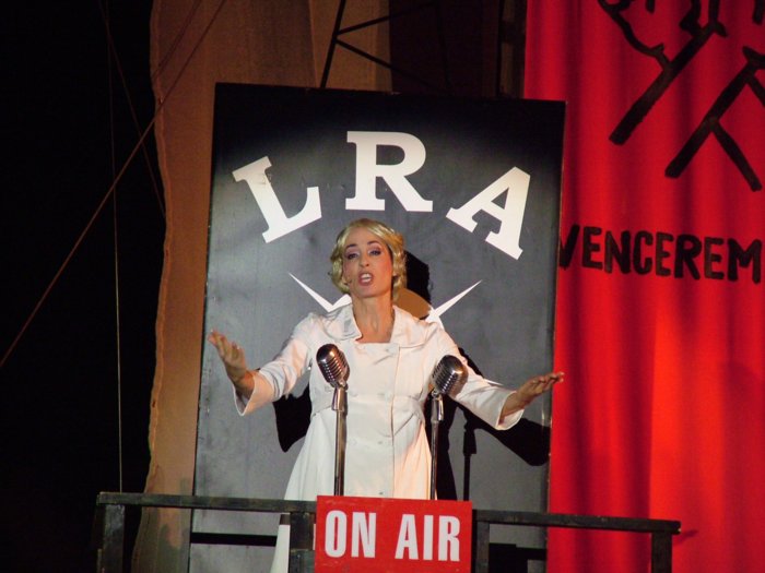 evita009.jpg